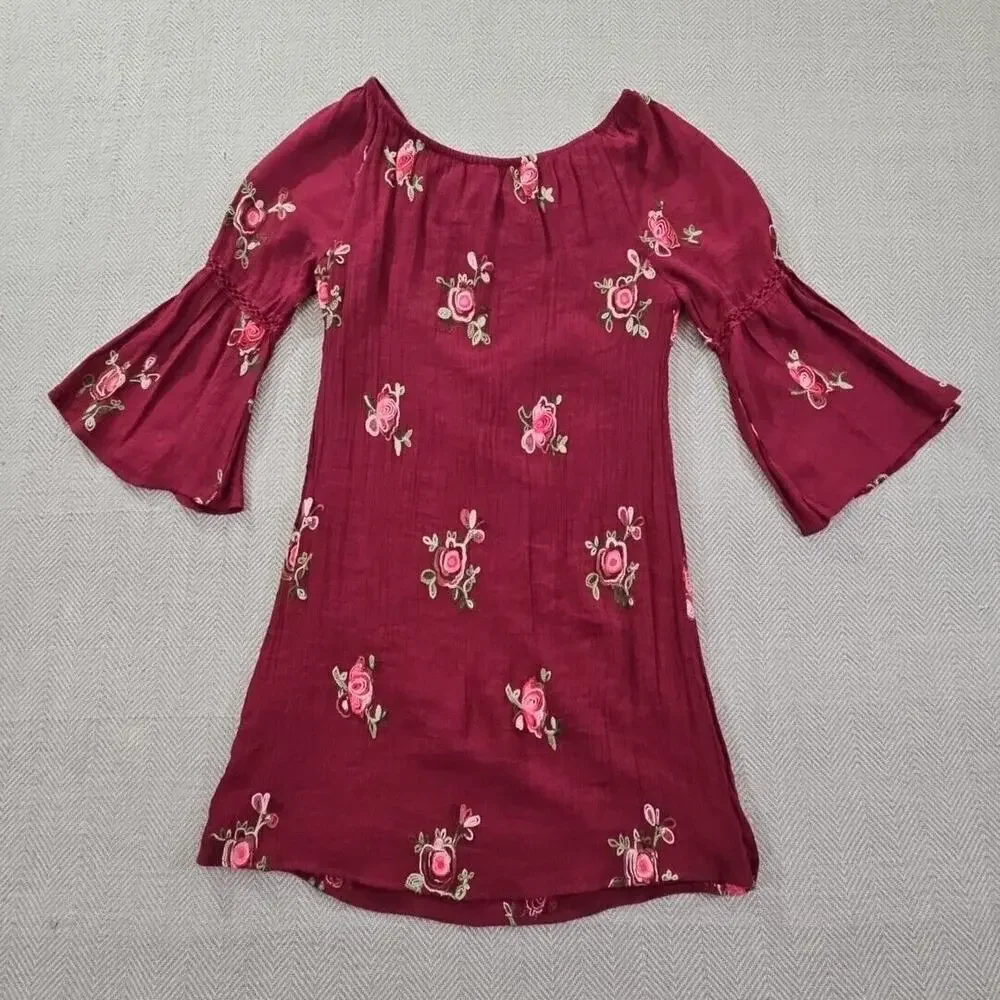 Fig and Flower Women's Medium Red Smock With Rose Embroidery Ruffled Sleeves EUC